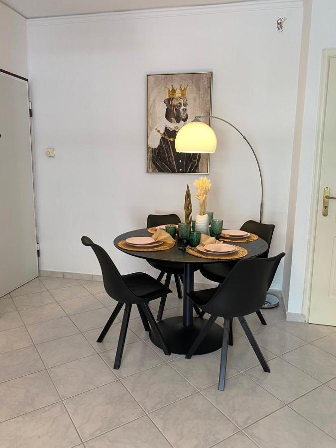 2 Bd Aprt 7'Min Away From Acropolis Apartment เอเธนส์ ภายนอก รูปภาพ